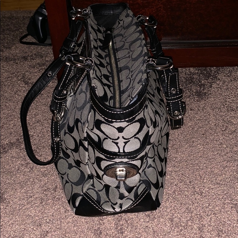 Coach Handbag - Picture 3 of 6